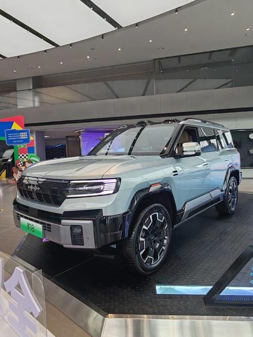 深圳218比亚迪方程豹硬派越野的爆款，英菲尼迪35周年与你共成长